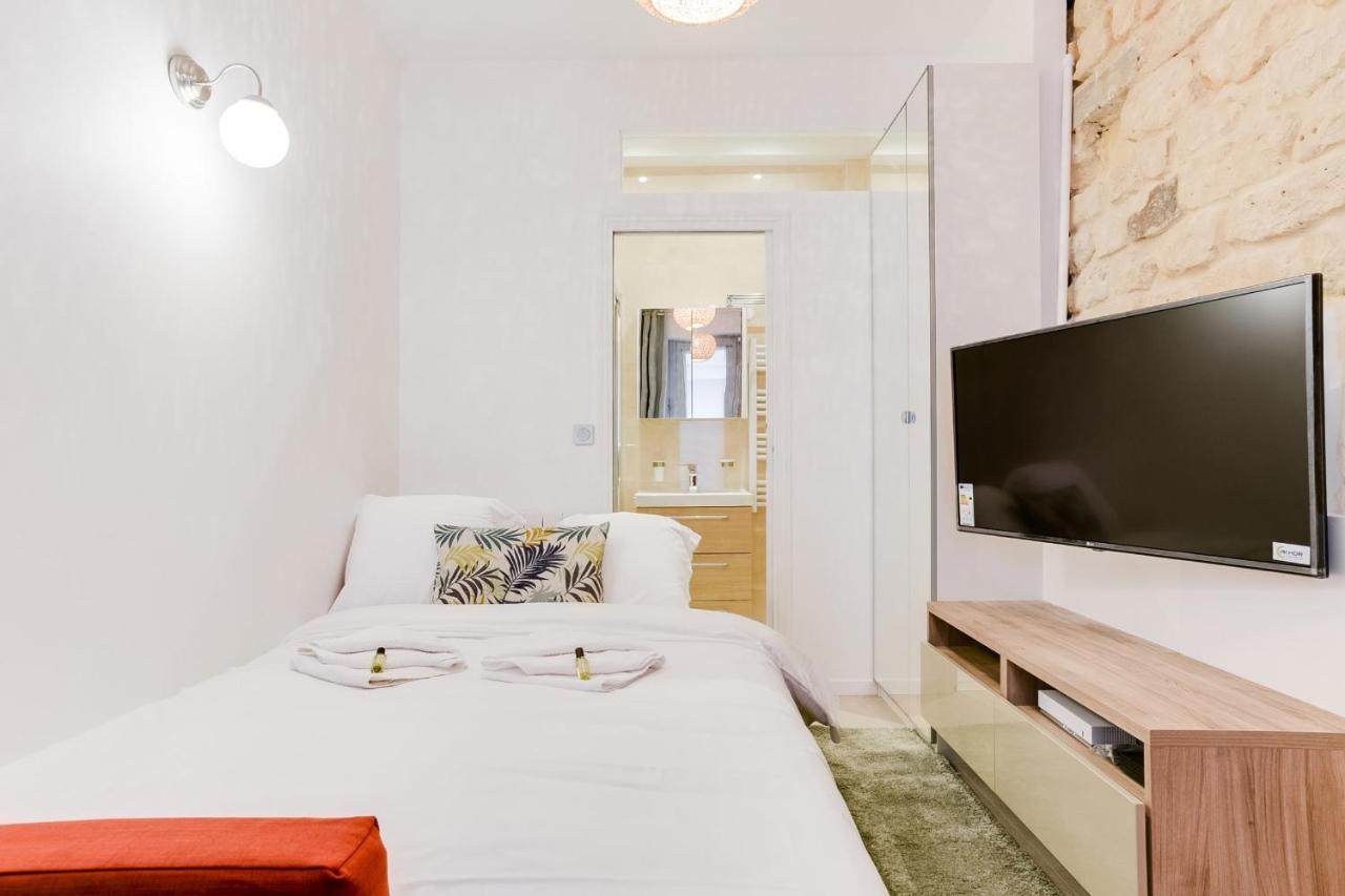 Studio Near Le Moulin Rouge And Montmartre ปารีส ภายนอก รูปภาพ