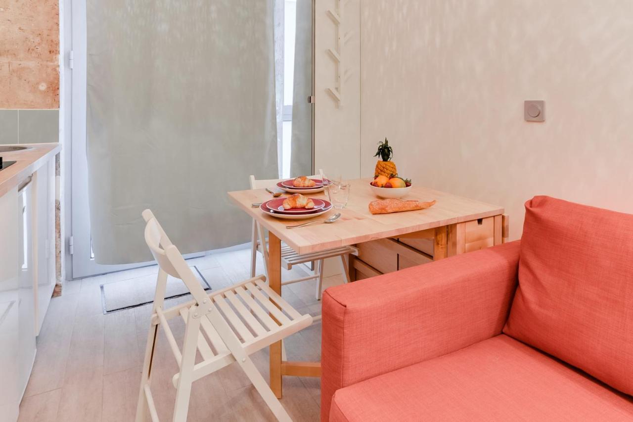 Studio Near Le Moulin Rouge And Montmartre ปารีส ภายนอก รูปภาพ
